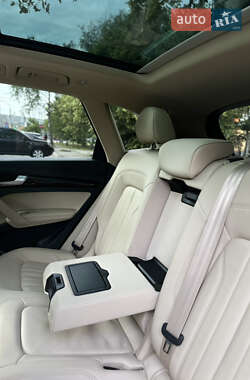 Внедорожник / Кроссовер Audi Q5 2019 в 