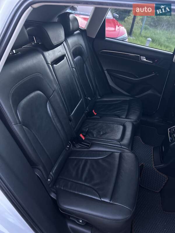 Внедорожник / Кроссовер Audi Q5 2011 в Дрогобыче