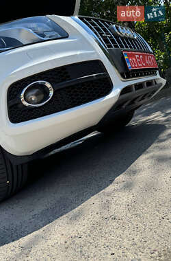 Внедорожник / Кроссовер Audi Q5 2012 в 