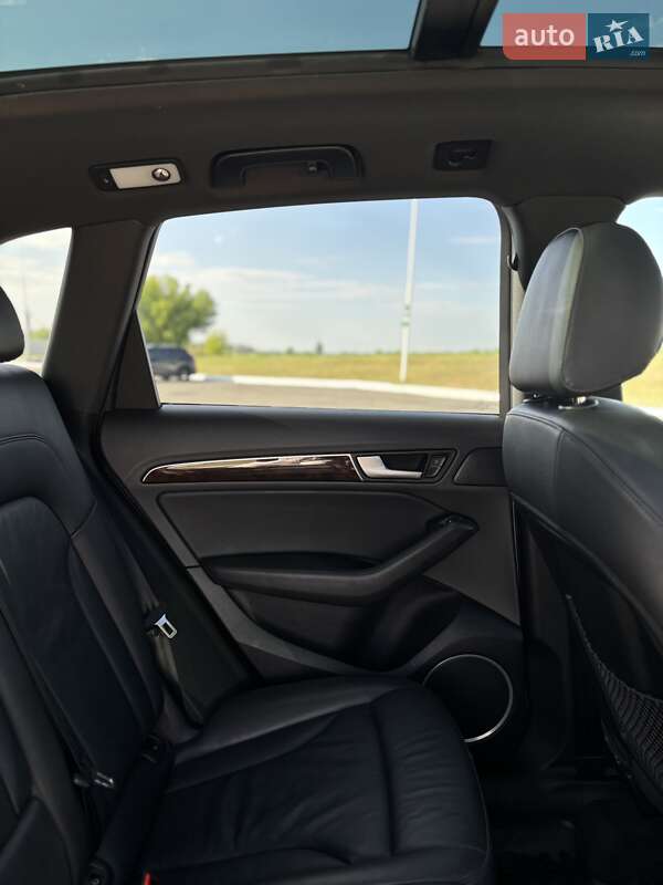 Внедорожник / Кроссовер Audi Q5 2014 в Одессе