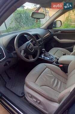 Внедорожник / Кроссовер Audi Q5 2010 в 