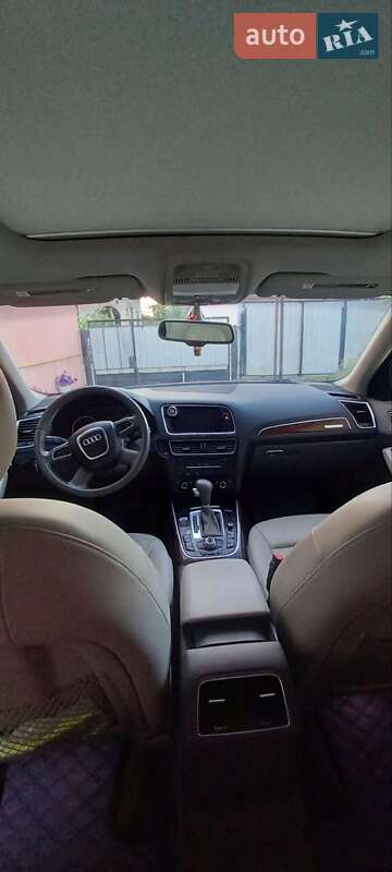 Внедорожник / Кроссовер Audi Q5 2010 в Виноградове