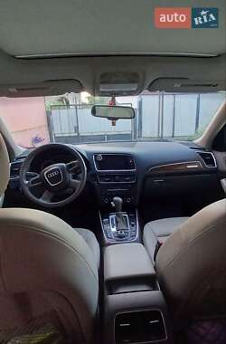Внедорожник / Кроссовер Audi Q5 2010 в 