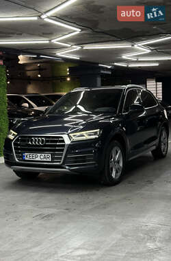 Внедорожник / Кроссовер Audi Q5 2017 в 