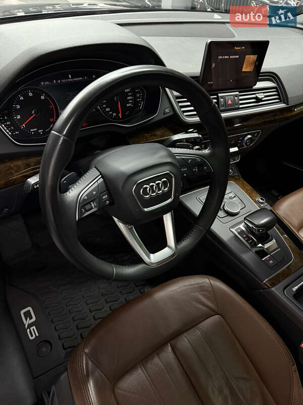 Внедорожник / Кроссовер Audi Q5 2017 в Одессе