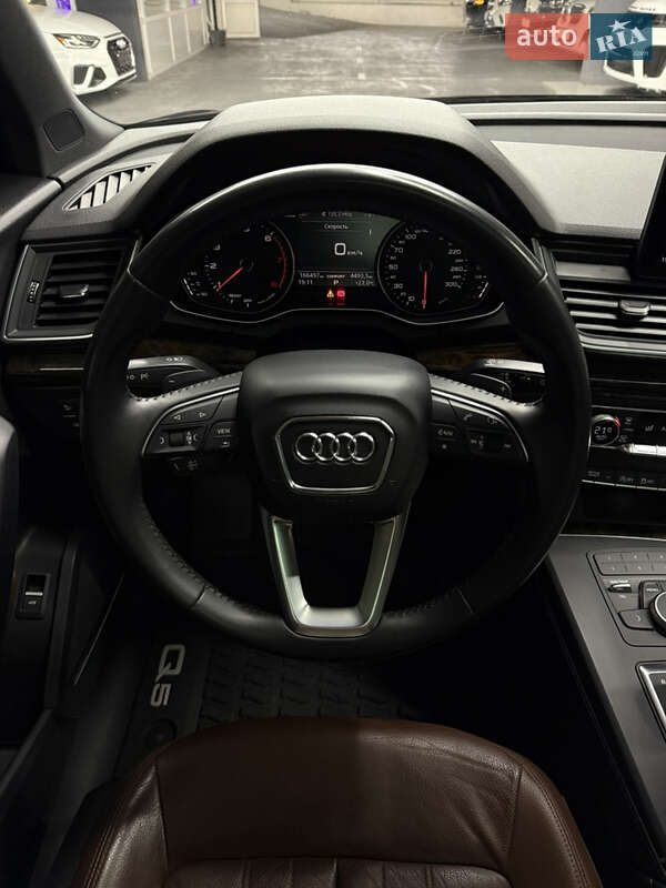 Внедорожник / Кроссовер Audi Q5 2017 в Одессе