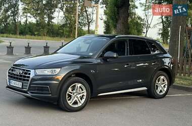 Внедорожник / Кроссовер Audi Q5 2017 в 