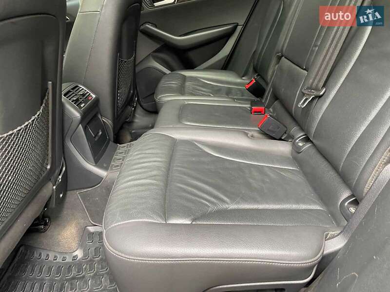 Внедорожник / Кроссовер Audi Q5 2011 в Киеве