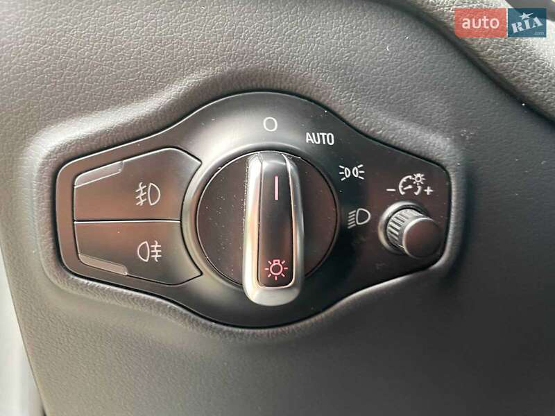 Внедорожник / Кроссовер Audi Q5 2011 в Киеве