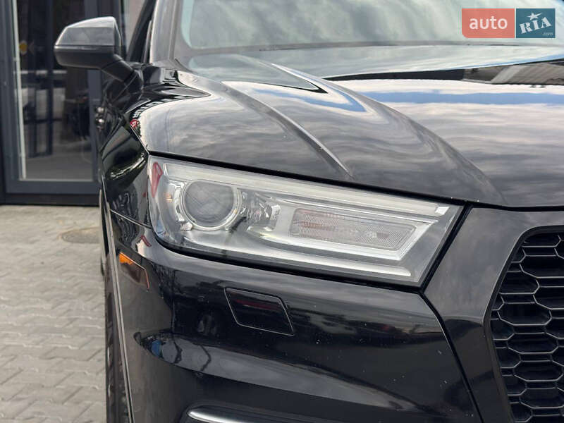 Внедорожник / Кроссовер Audi Q5 2017 в Черновцах