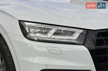 Внедорожник / Кроссовер Audi Q5 2018 в 