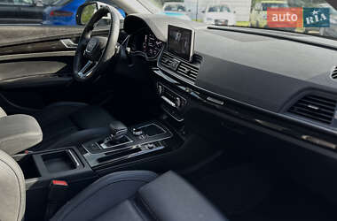 Внедорожник / Кроссовер Audi Q5 2018 в 