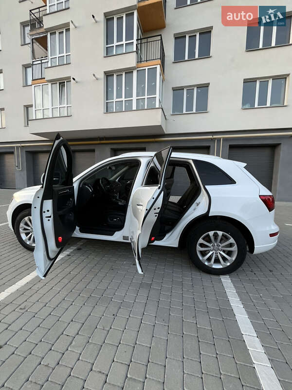 Позашляховик / Кросовер Audi Q5 2015 в Вінниці