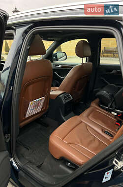 Внедорожник / Кроссовер Audi Q5 2011 в 