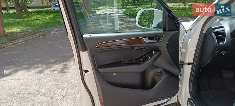 Внедорожник / Кроссовер Audi Q5 2013 в Желтых Водах