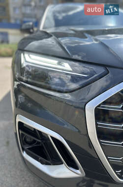 Внедорожник / Кроссовер Audi Q5 2021 в 