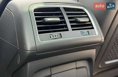 Внедорожник / Кроссовер Audi Q5 2015 в 