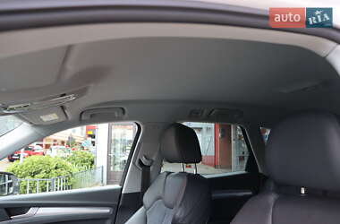 Внедорожник / Кроссовер Audi Q5 2021 в 
