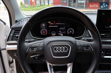 Внедорожник / Кроссовер Audi Q5 2021 в 