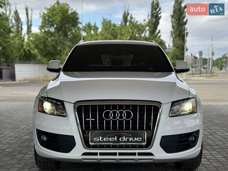 Внедорожник / Кроссовер Audi Q5 2011 в Николаеве