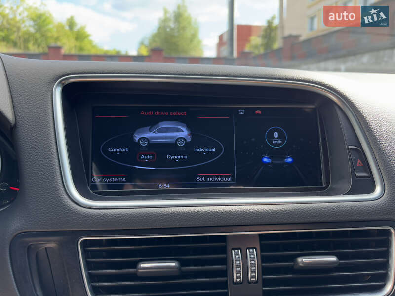 Позашляховик / Кросовер Audi Q5 2016 в Рівному