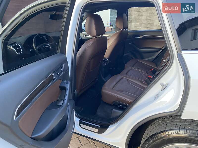 Внедорожник / Кроссовер Audi Q5 2014 в Ровно