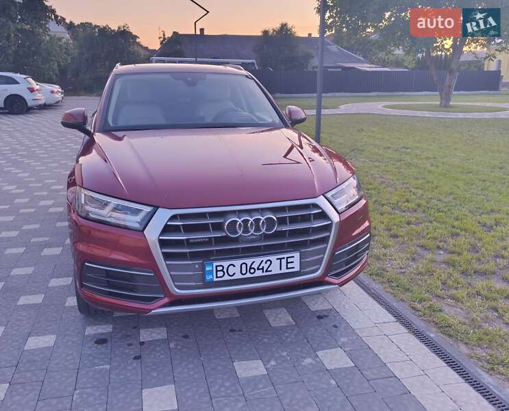 Позашляховик / Кросовер Audi Q5 2018 в Львові