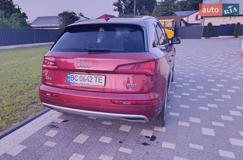 Позашляховик / Кросовер Audi Q5 2018 в Львові