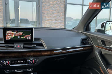 Внедорожник / Кроссовер Audi Q5 2018 в 
