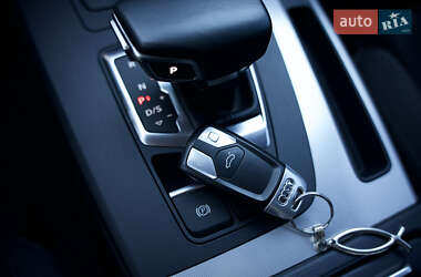 Внедорожник / Кроссовер Audi Q5 2017 в 