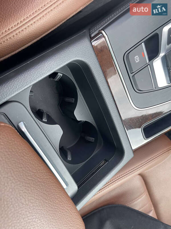 Внедорожник / Кроссовер Audi Q5 2019 в Львове