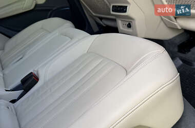Внедорожник / Кроссовер Audi Q5 2020 в 
