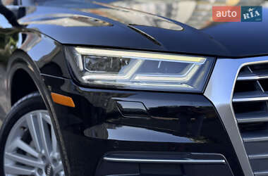 Внедорожник / Кроссовер Audi Q5 2018 в 
