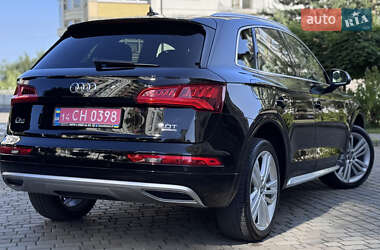 Внедорожник / Кроссовер Audi Q5 2018 в 