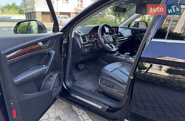 Внедорожник / Кроссовер Audi Q5 2018 в 