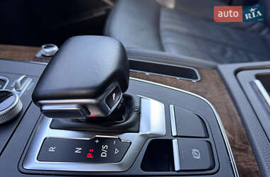 Внедорожник / Кроссовер Audi Q5 2018 в 
