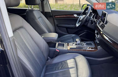 Внедорожник / Кроссовер Audi Q5 2018 в 