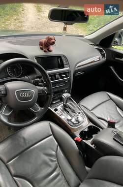 Внедорожник / Кроссовер Audi Q5 2015 в 