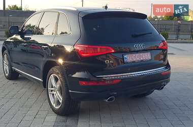 Внедорожник / Кроссовер Audi Q5 2015 в 