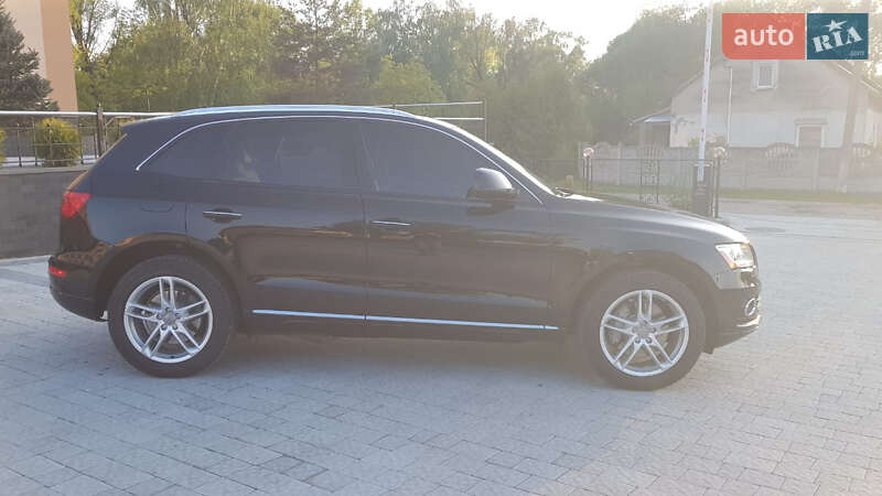 Внедорожник / Кроссовер Audi Q5 2015 в Городке