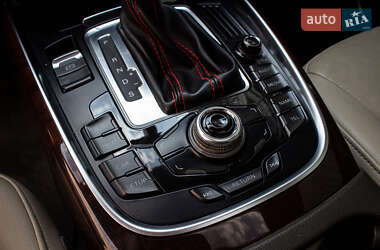 Внедорожник / Кроссовер Audi Q5 2011 в 