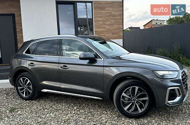 Внедорожник / Кроссовер Audi Q5 2022 в 