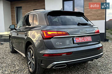 Внедорожник / Кроссовер Audi Q5 2022 в 