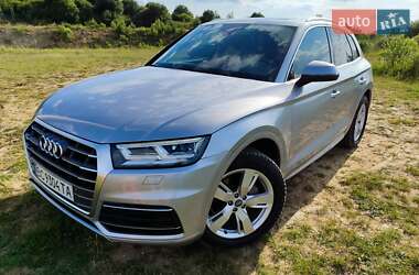 Внедорожник / Кроссовер Audi Q5 2017 в 