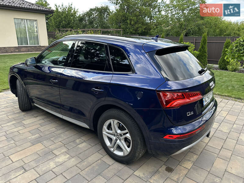 Внедорожник / Кроссовер Audi Q5 2017 в Киеве