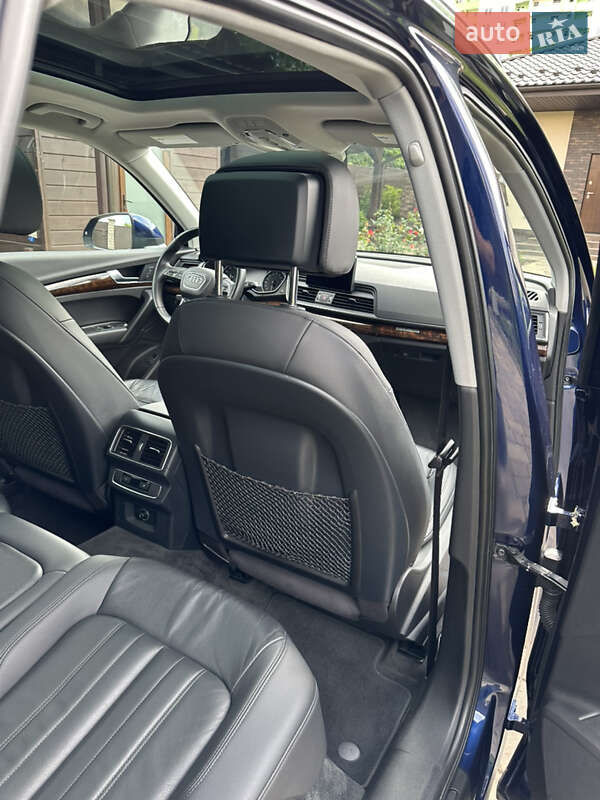 Внедорожник / Кроссовер Audi Q5 2017 в Киеве