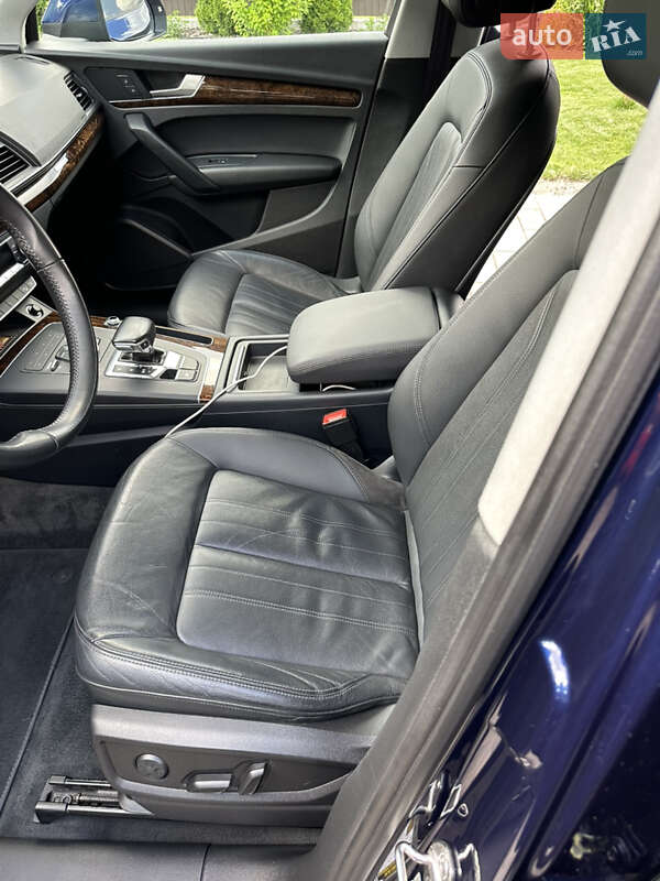 Внедорожник / Кроссовер Audi Q5 2017 в Киеве