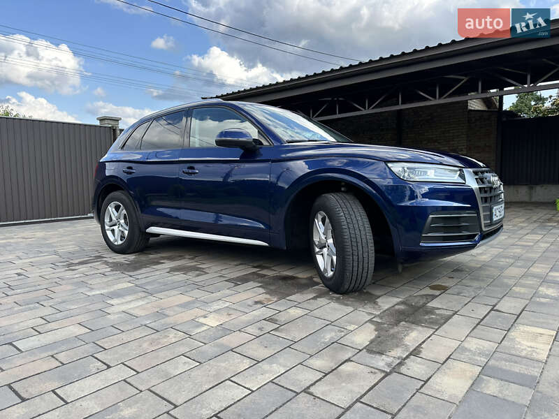 Внедорожник / Кроссовер Audi Q5 2017 в Киеве