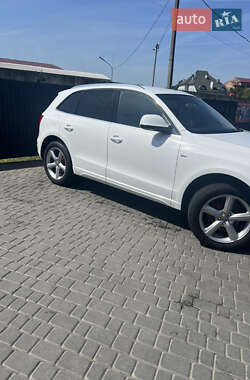 Внедорожник / Кроссовер Audi Q5 2009 в 