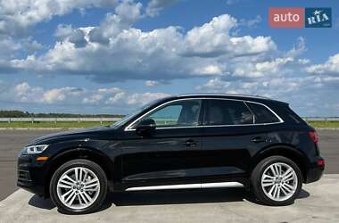 Внедорожник / Кроссовер Audi Q5 2018 в 